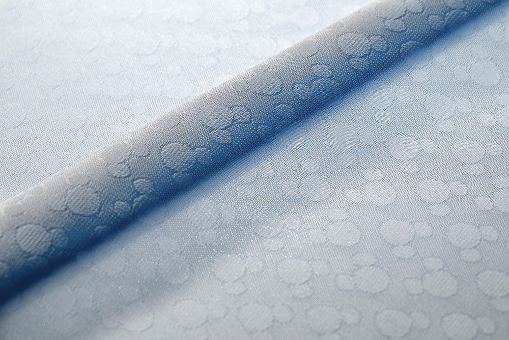 丹後ちりめん紋意匠色無地着尺反物　細花蔓地柄　青鼠系　日本の絹100%  12mフォーマルアップ出来ます